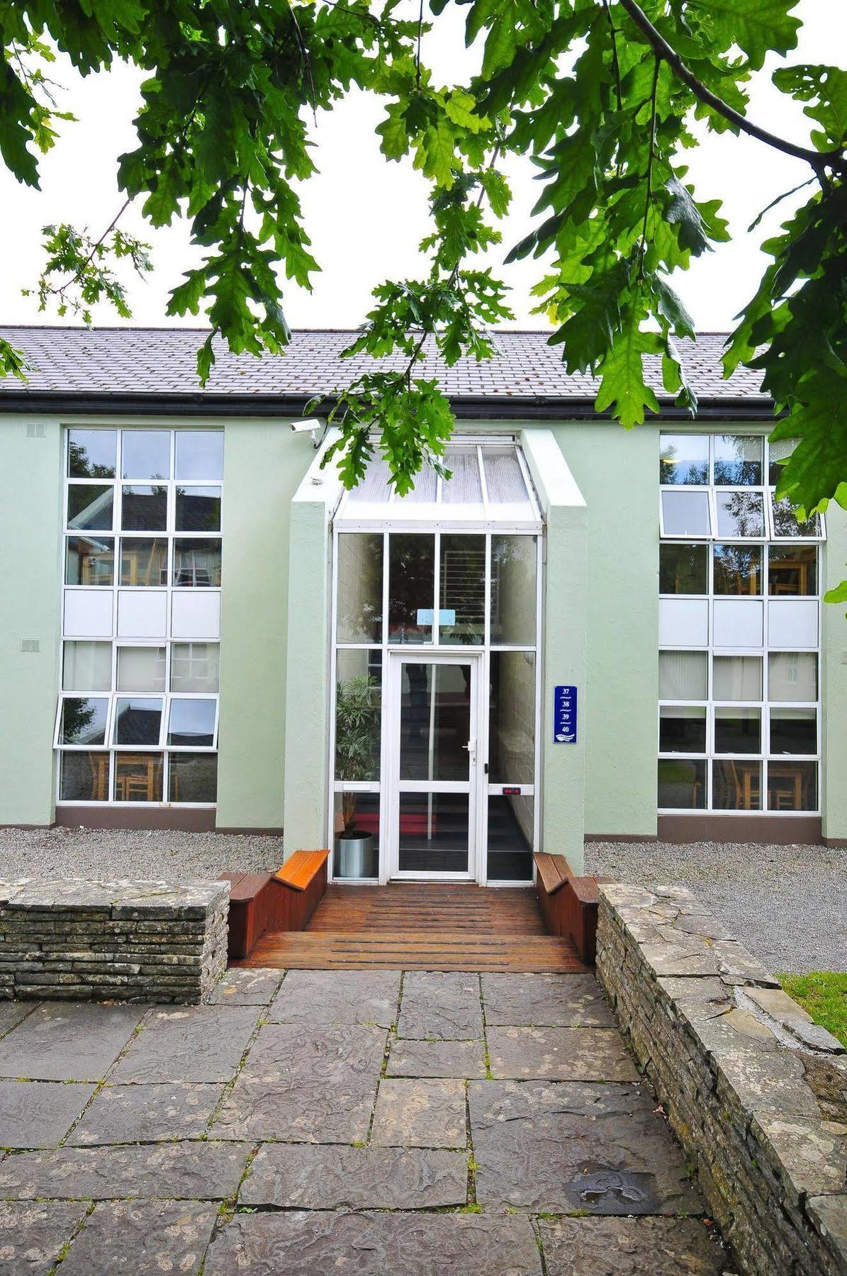 Corrib Village Apartments University Of Galway Exterior photo